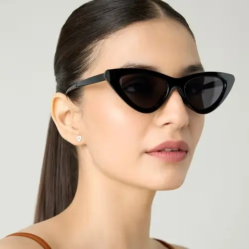 Professional eye testing and lens fitting services in Dubai and Abu Dhabi – Middle East Optical