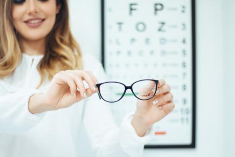 Professional eye testing in Dubai and Abu Dhabi – Middle East Optical